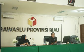 Bawaslu Riau Gelar Sosialisasi Standarisasi JDIH Bawaslu Kabupaten/Kota se-Riau